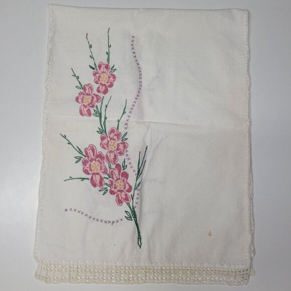 Table Runner Small Vintage Linen Floral Painted 32 Inch Long Lace Edge Handmade - Picture 2 of 9